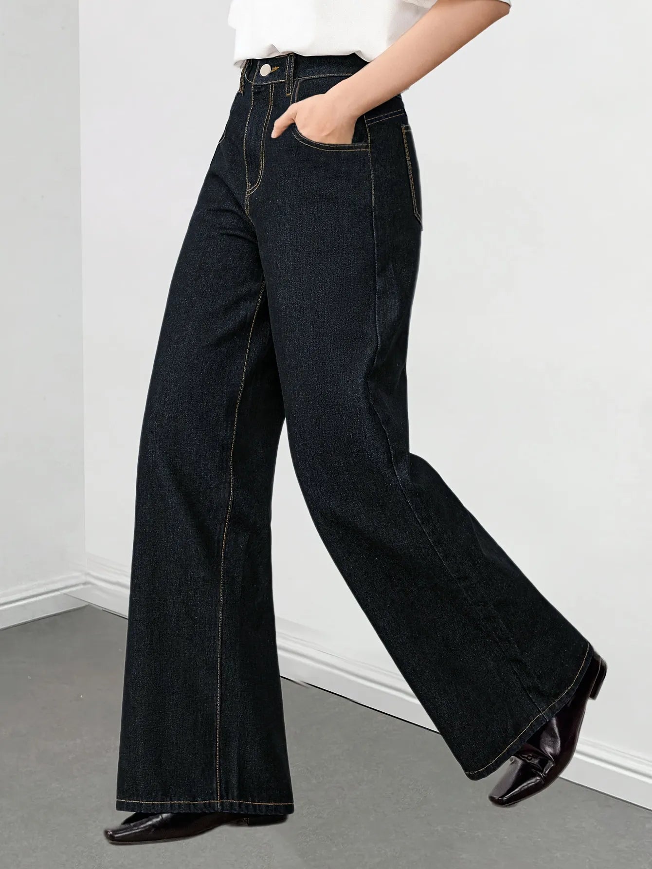 High-Rise Wide-Leg Jeans