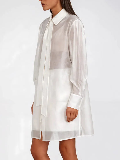 Elegant Summer Blouse with Buttoned Collar